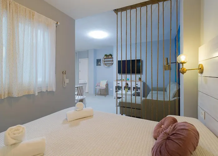 Cute On The Beach By Canariasgetaway * لاس بالماس دي غران كاناريا